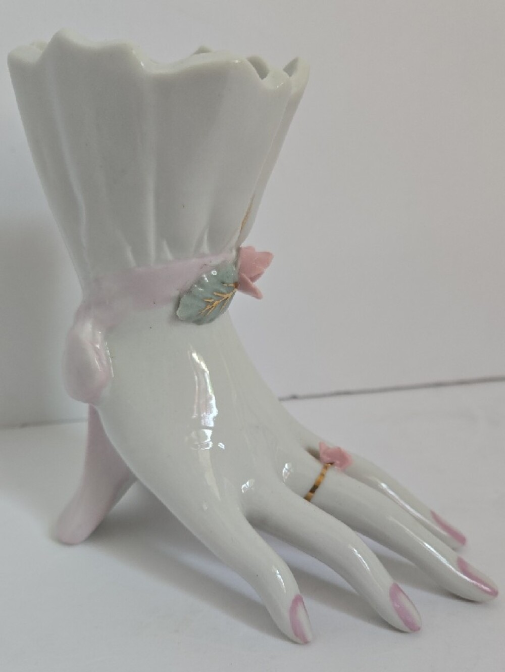 Vintage Hand Vase Pink Roses 4¾ Inch x 4½" Inch Made In Japan - Picture 6 of 16